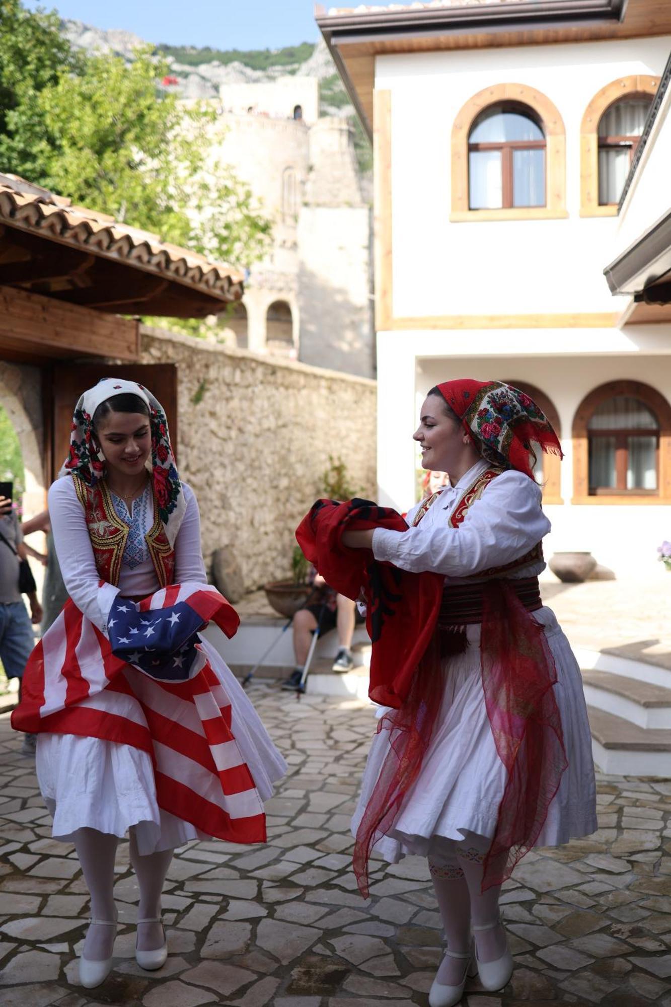 Kruja Albergo Diffuso , Inside Kruja Castle מראה חיצוני תמונה