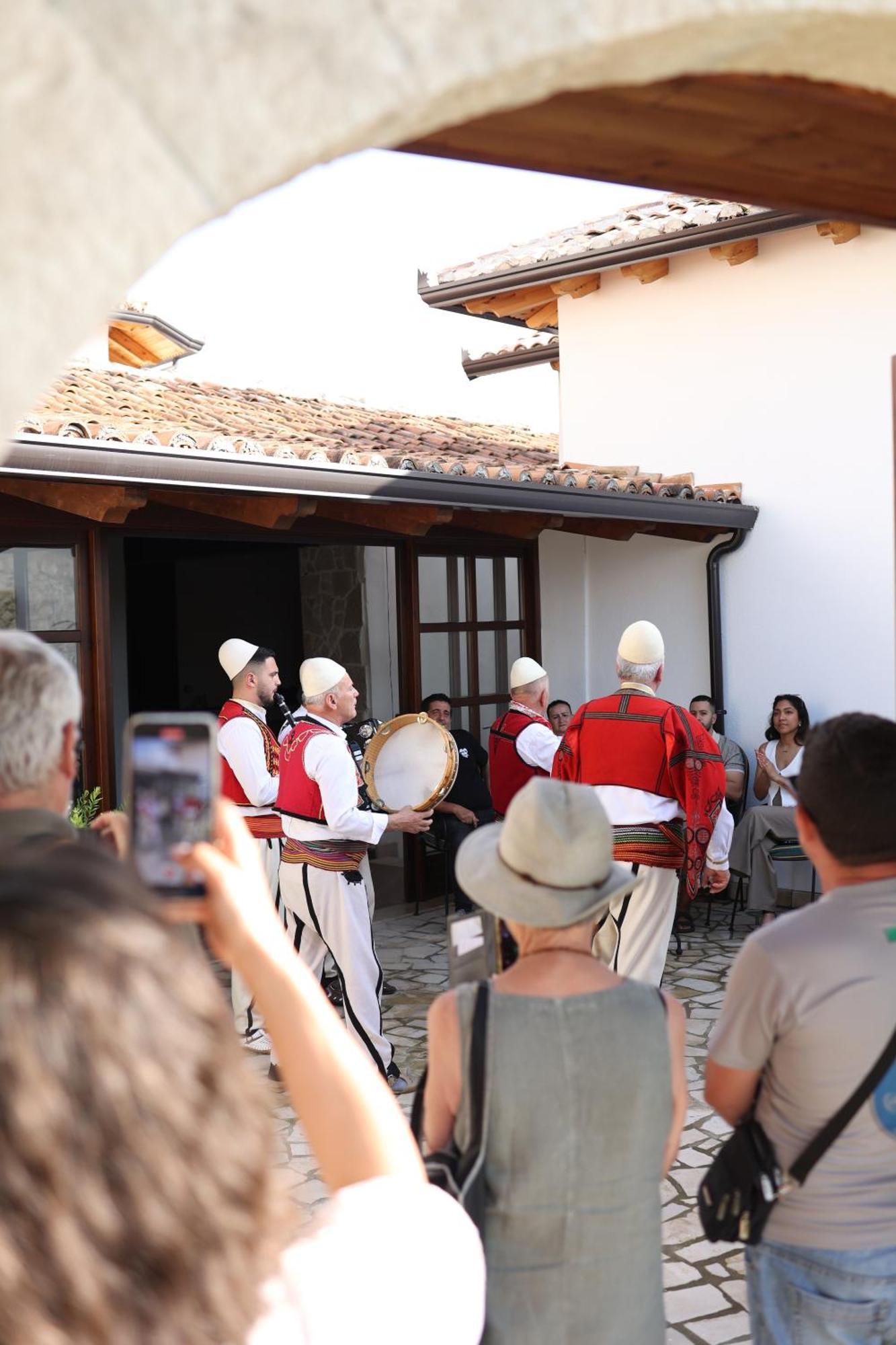 Kruja Albergo Diffuso , Inside Kruja Castle מראה חיצוני תמונה