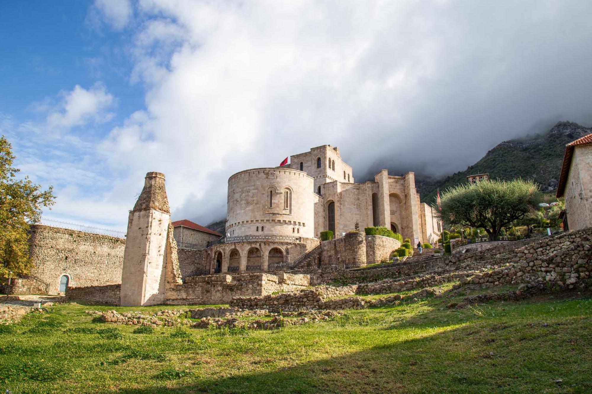 Kruja Albergo Diffuso , Inside Kruja Castle מראה חיצוני תמונה