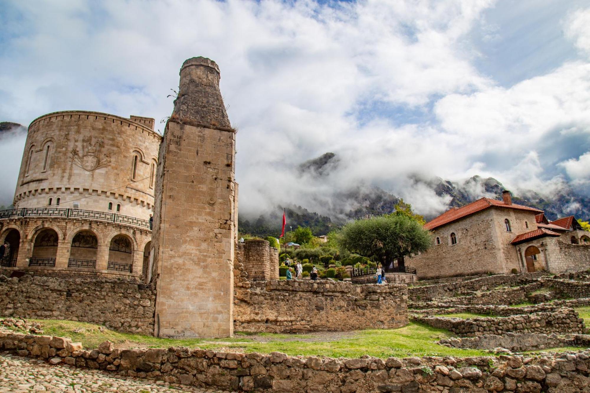 Kruja Albergo Diffuso , Inside Kruja Castle מראה חיצוני תמונה
